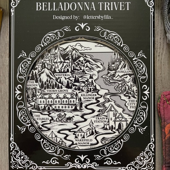Fairyloot “Belladonna” trivet - Picture 1 of 1
